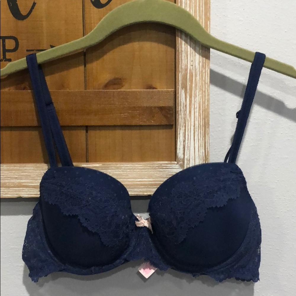 Victoria’s Secret Lacey Bra